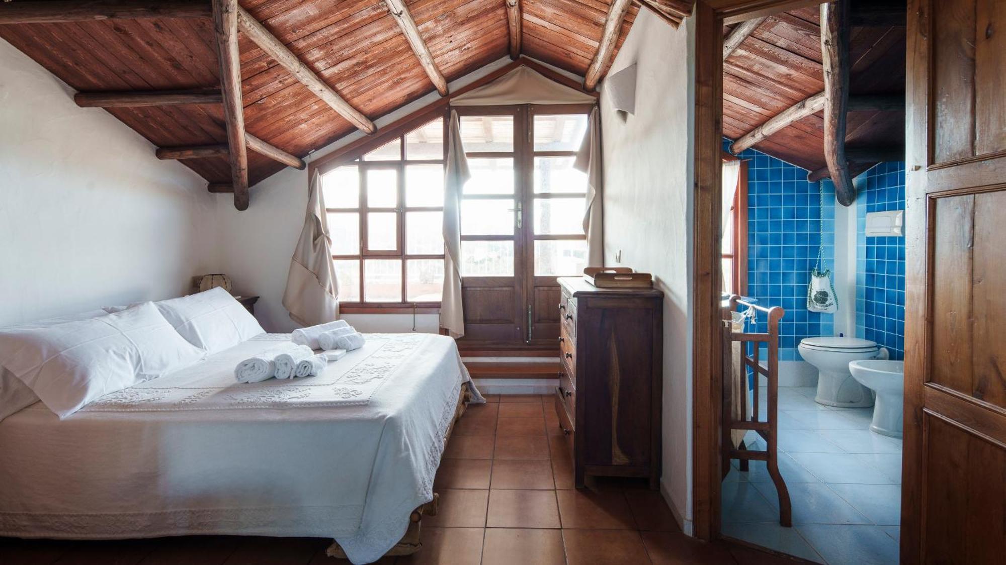 Welcomely - Romantic Roof Apartment *